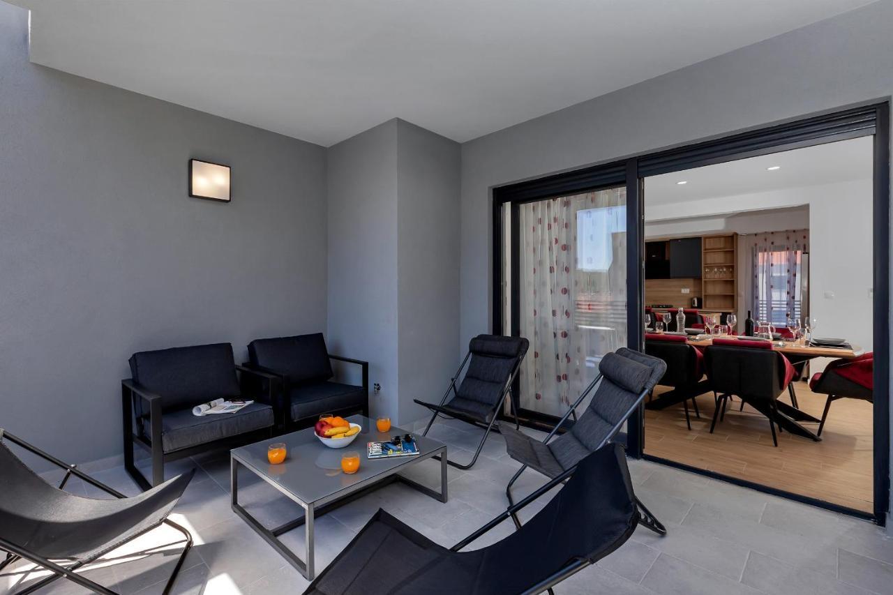 Laurus Makarska Accommodation Exterior photo