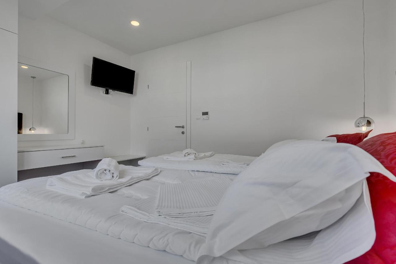 Laurus Makarska Accommodation Exterior photo
