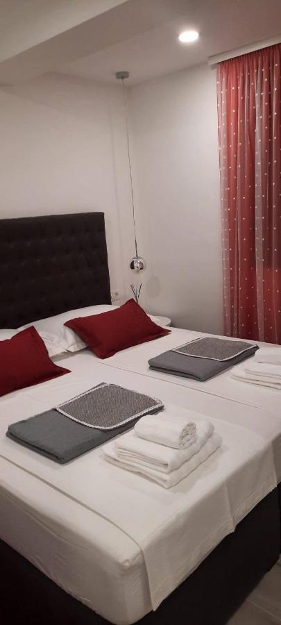 Laurus Makarska Accommodation Exterior photo